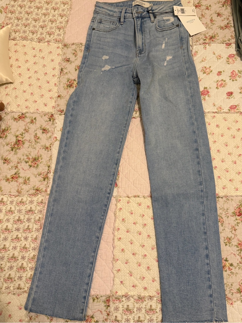 Hidden Jeans NWT-Tracey High-Rise Jeans in Light Wash